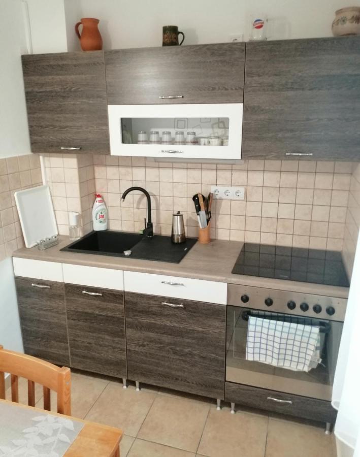 Апартаменты Matilda Apartman Хайдусобосло Экстерьер фото