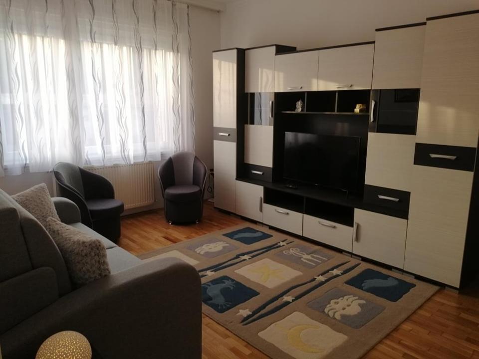 Апартаменты Matilda Apartman Хайдусобосло Экстерьер фото